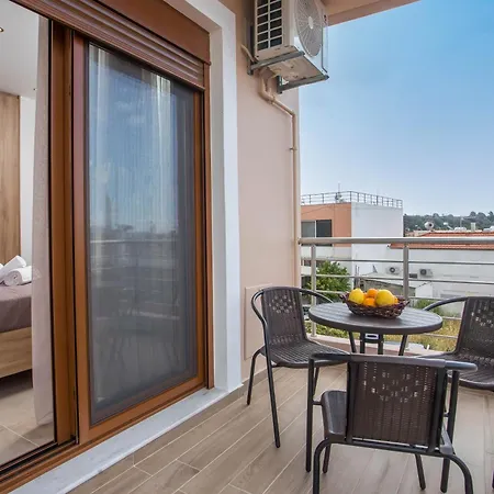 Apartment M&e New *